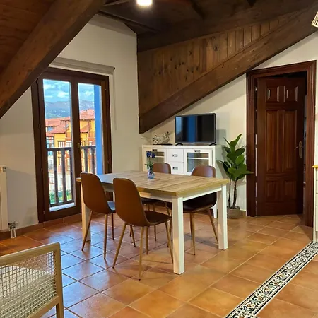 Precioso Atico Con Vistas En El Capricho De Colombres, Asturias Apartman