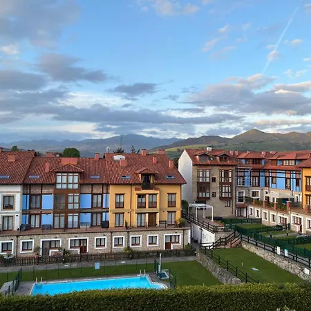 Apartment Precioso Atico Con Vistas En El Capricho De Colombres, Asturias *
